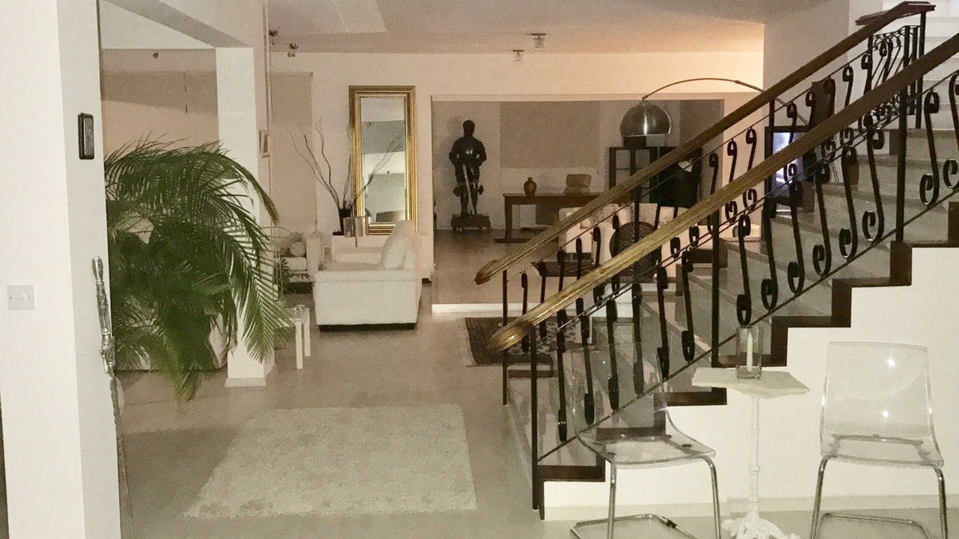 5 bedrooms Villa in Agios Tychonas, Limassol, Cyprus No. 25707