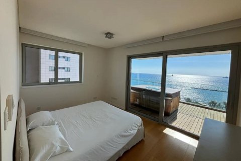 3 bedrooms Apartment in Limassol,  No. 48618 7