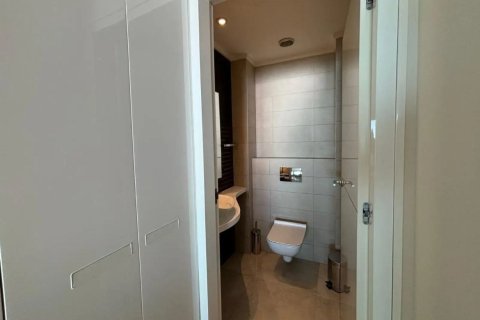 3 bedrooms Apartment in Limassol,  No. 48618 9