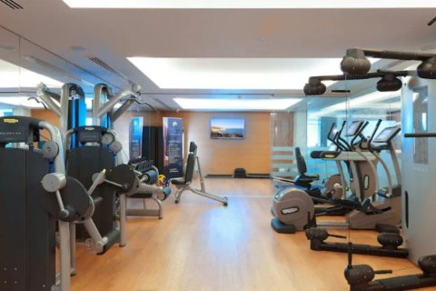 3 bedrooms Apartment in Limassol,  No. 48618 11