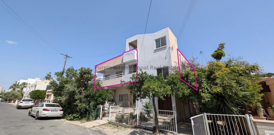 Квартира с 3 спальнями в Никосия, Кипр № 37472