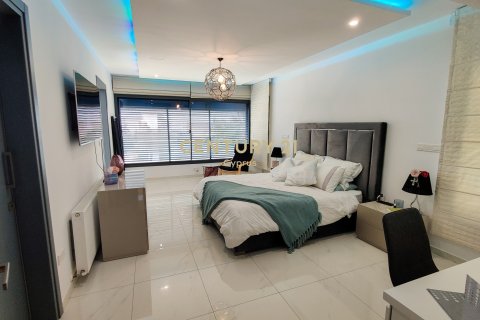 5 dormitorios Villa en Agios Athanasios, Limassol,  No. 55865 13