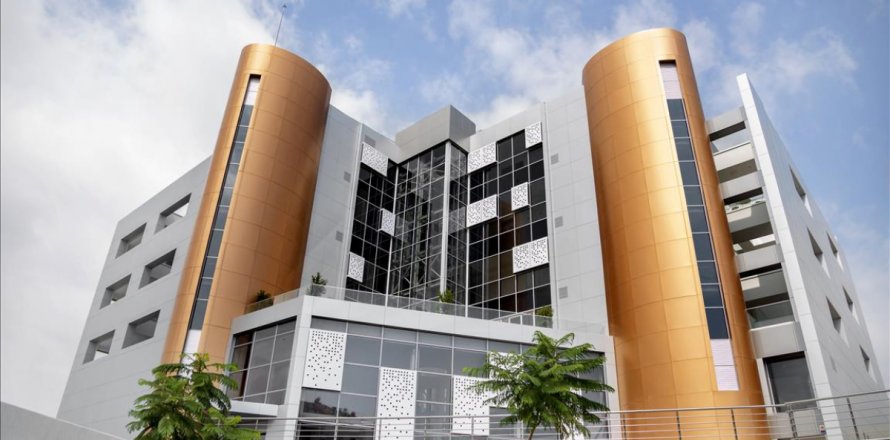 Коммерческая недвижимость 143м2 в Лимассол, Лимасол,  № 38602