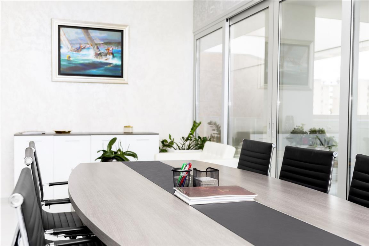 143m2 Local comercial en Limassol, Chipre No. 38602