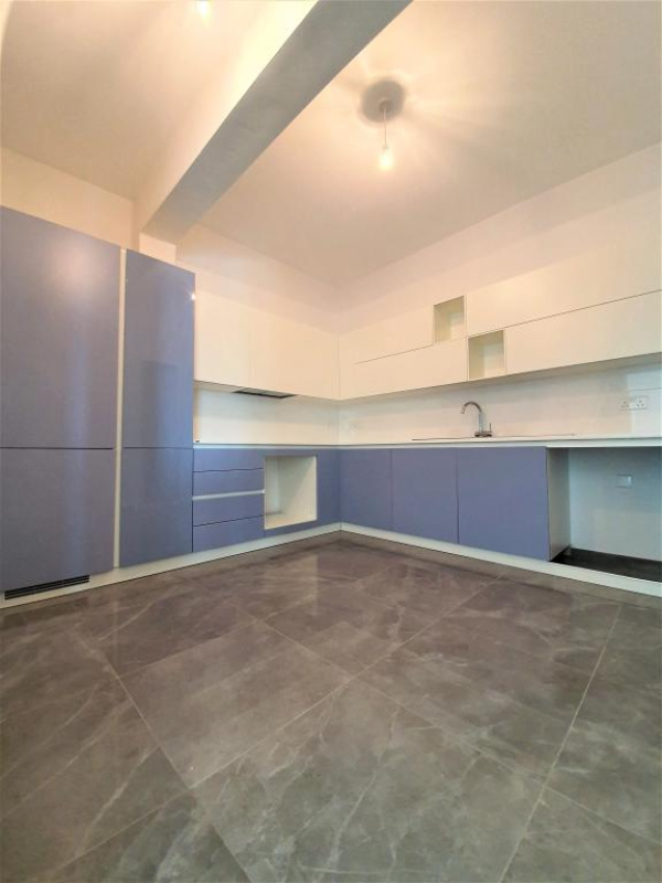 3 bedrooms Apartment in Limassol, Cyprus No. 38607