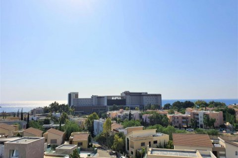3 bedrooms Apartment in Limassol,  No. 38607 7