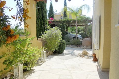 3 bedrooms Villa in Argaka, Paphos, Cyprus No. 25645