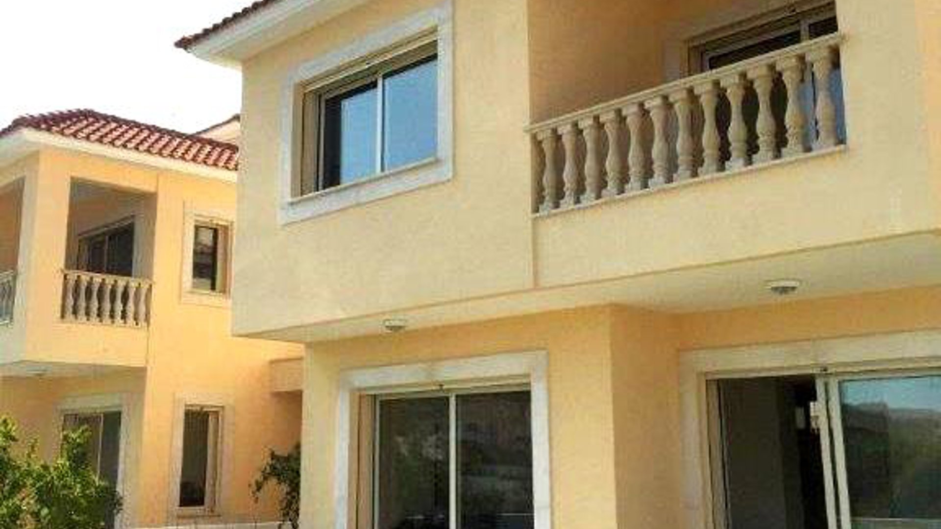 3 bedrooms Villa in Mouttagiaka, Limassol, Cyprus No. 25644