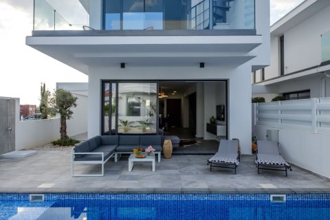 5 bedrooms Villa in Oroklini, Larnaka,  No. 46097 11