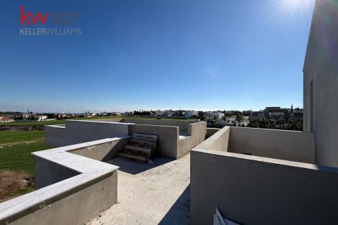 1m2 Townhouse in Larnaka,  No. 39752 21