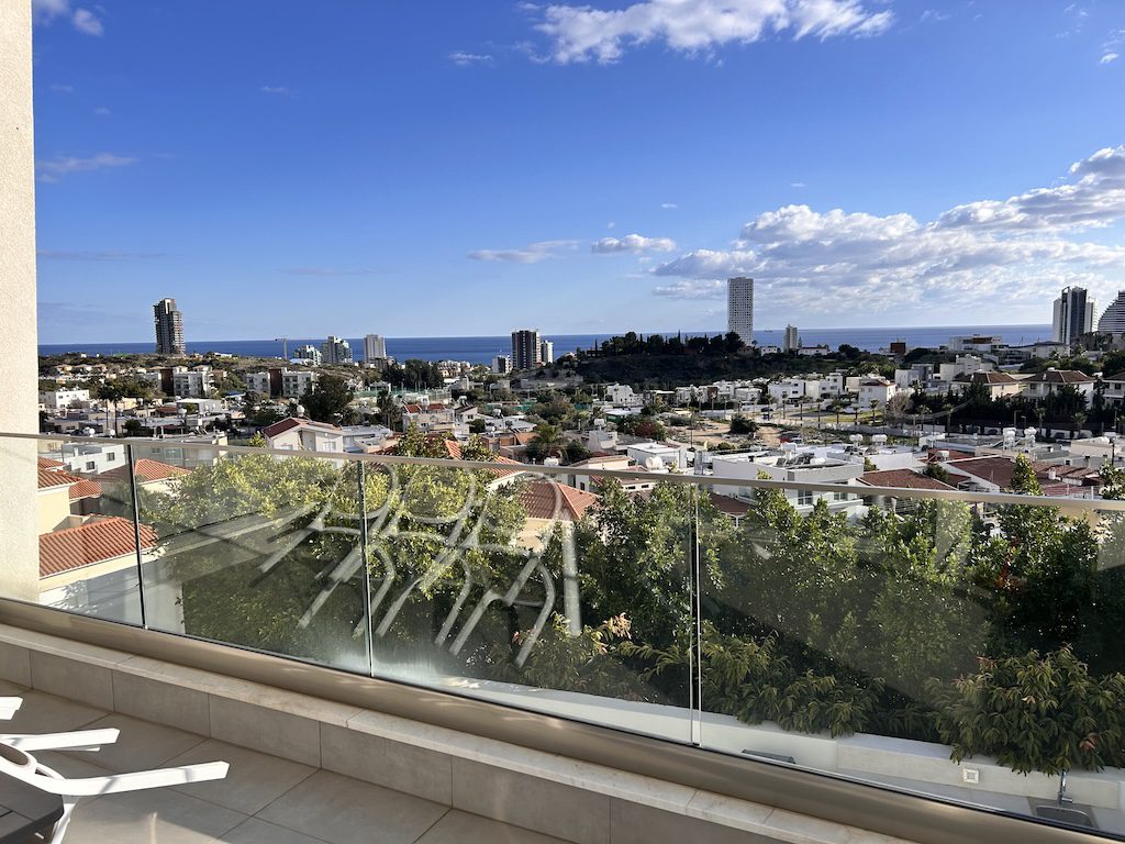 7 chambres Villa à Mouttagiaka, Limassol, Chypre No. 36131