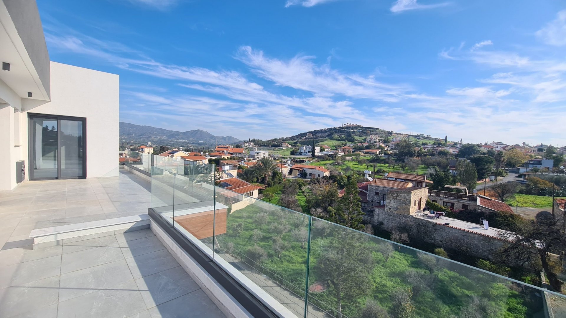 3 bedrooms Penthouse in Parekklisia, Limassol, Cyprus No. 36132