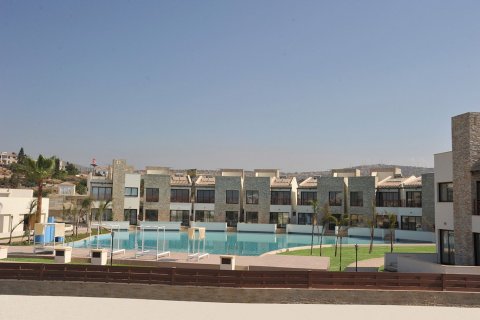 2 bedrooms Apartment in Limassol, No. 40926