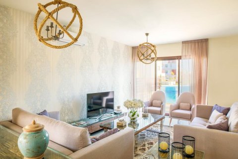 2 bedrooms Apartment in Limassol, No. 40926 8