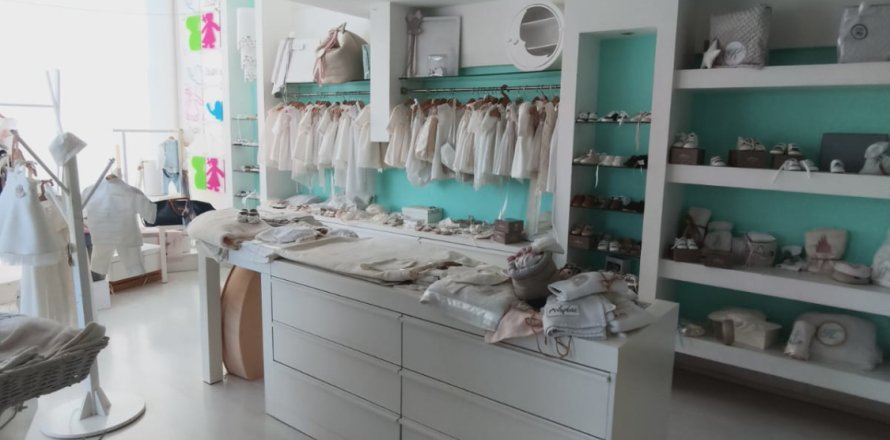 1 room Shop in Larnaca, Larnaka,  No. 39830