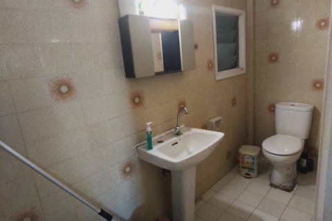 1 room Shop in Larnaca, Larnaka,  No. 39830 11