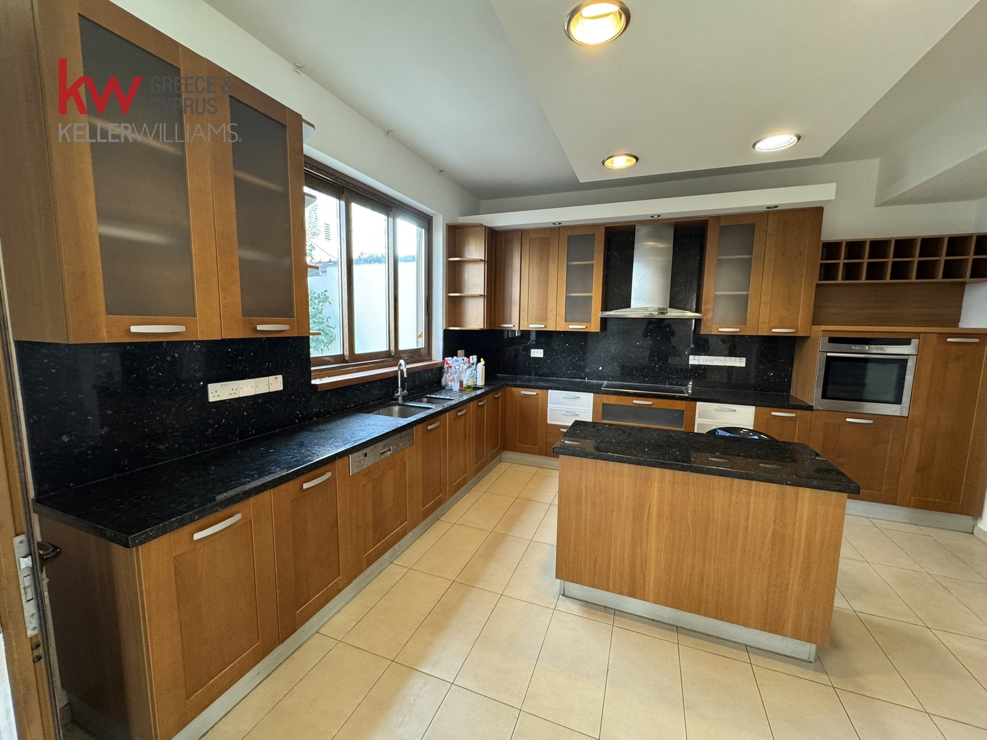 4 dormitorios Adosado en Strovolos, Nicosia, Chipre No. 39835