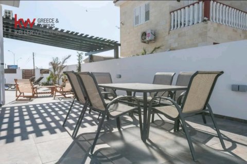 4 bedrooms Townhouse in Larnaka,  No. 39834 12