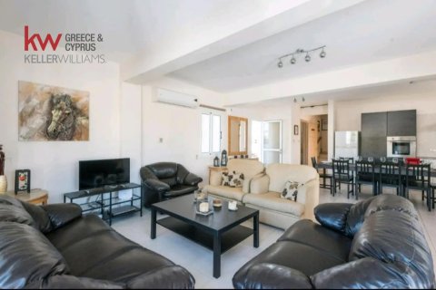 4 bedrooms Townhouse in Larnaka,  No. 39834