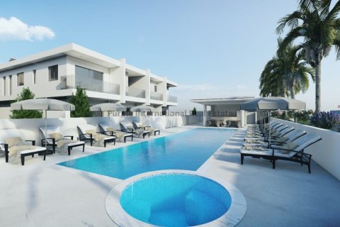 3 chambres Maison de Ville à Paralimni, Ammochostos,  No. 53163