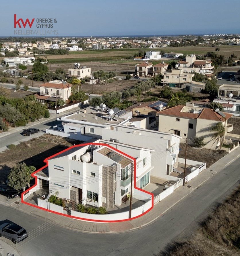 3 bedrooms Townhouse in Kiti, Larnaka, Cyprus No. 39908