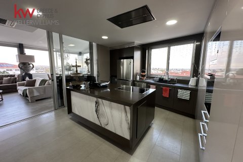 Квартира с 3 спальнями в Ларнака,  № 39907 3