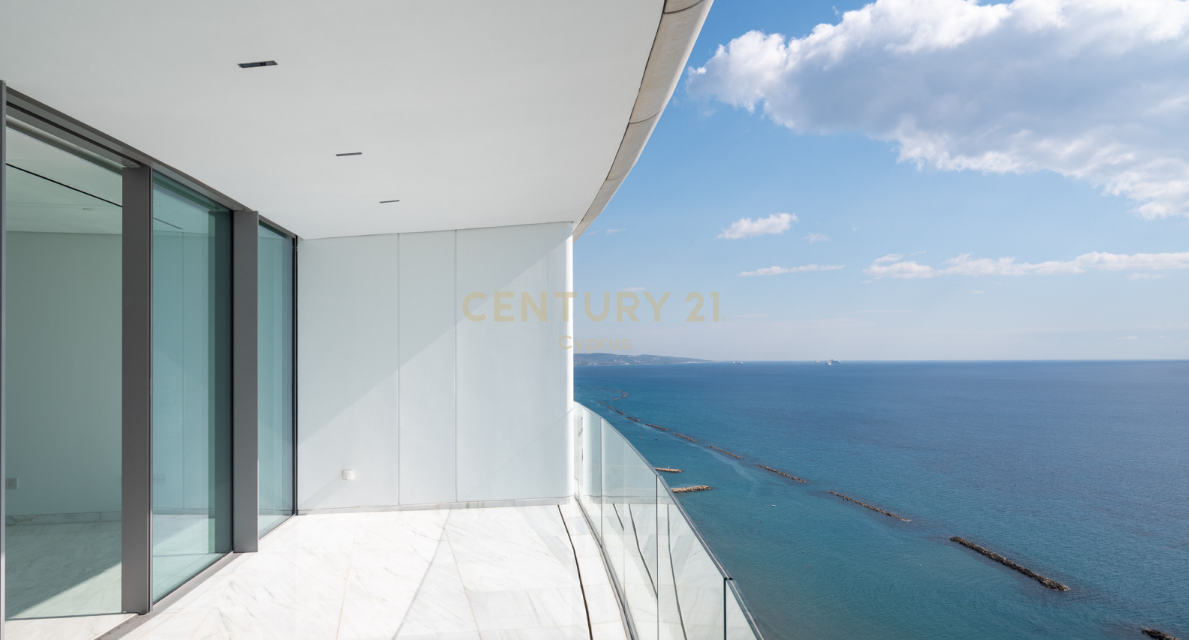 4 bedrooms Apartment in Limassol, Cyprus No. 53942