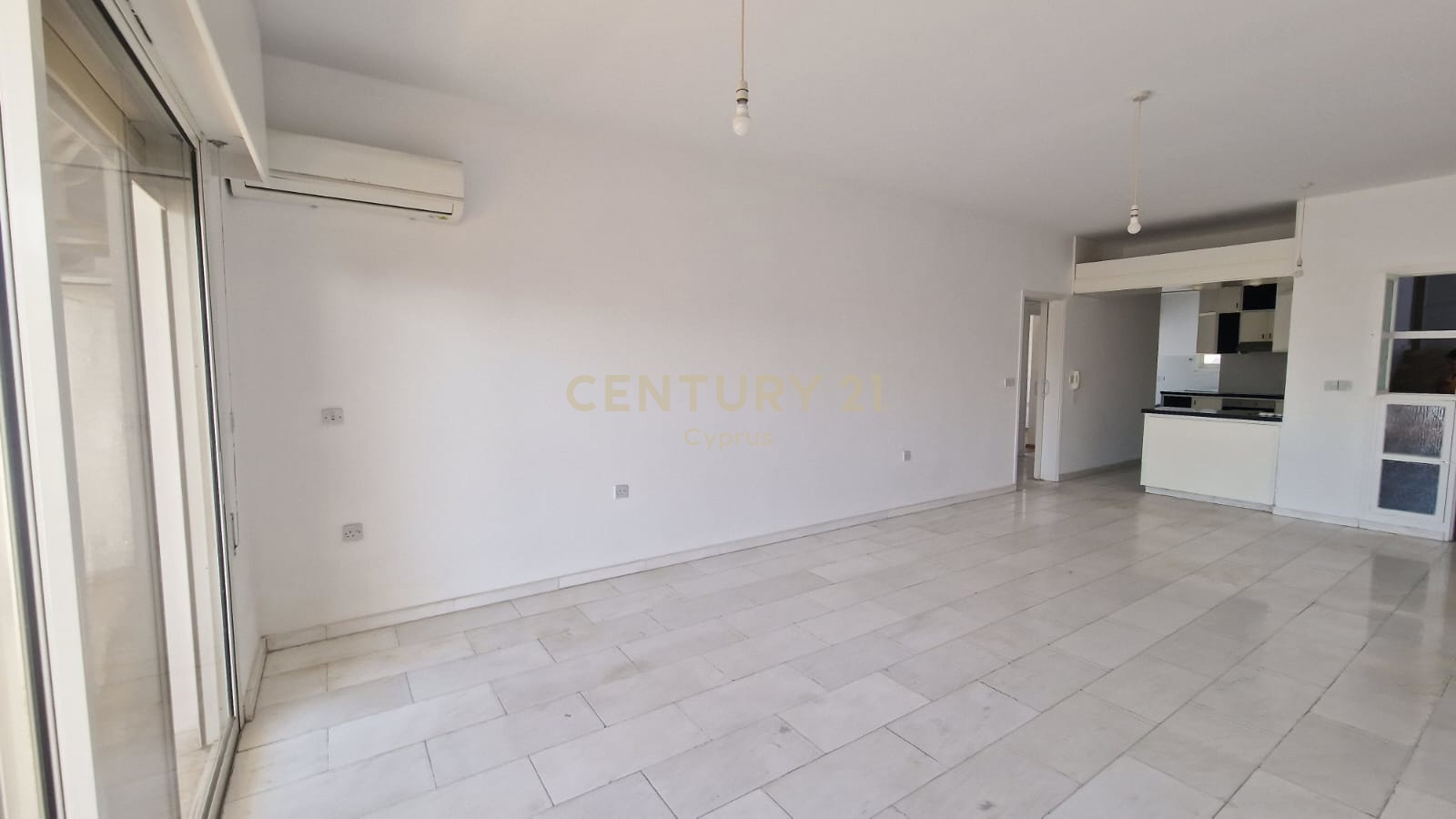 3 bedrooms Apartment in Agios Ioannis, Limassol, Cyprus No. 55854