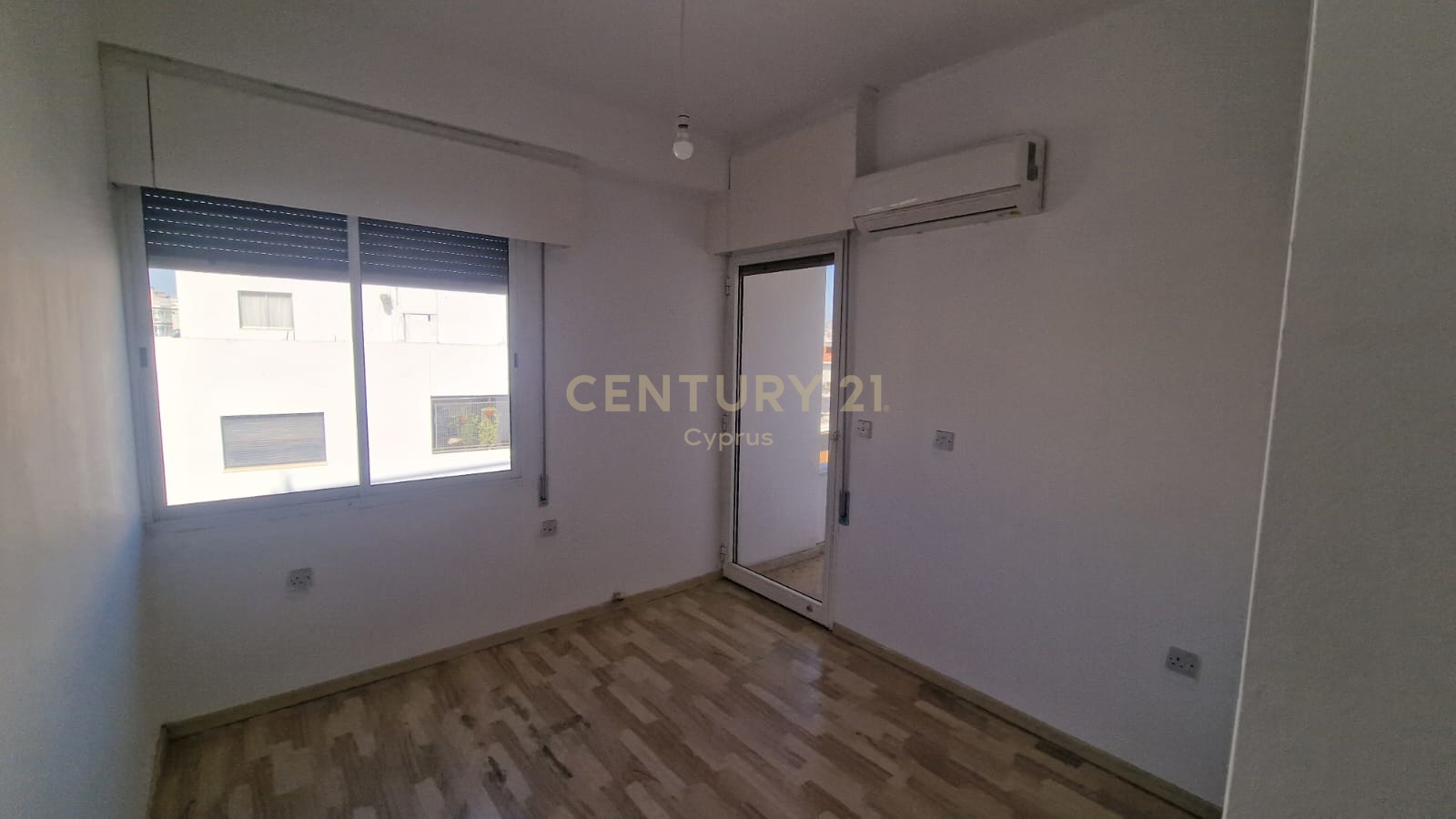 3 bedrooms Apartment in Agios Ioannis, Limassol, Cyprus No. 55854