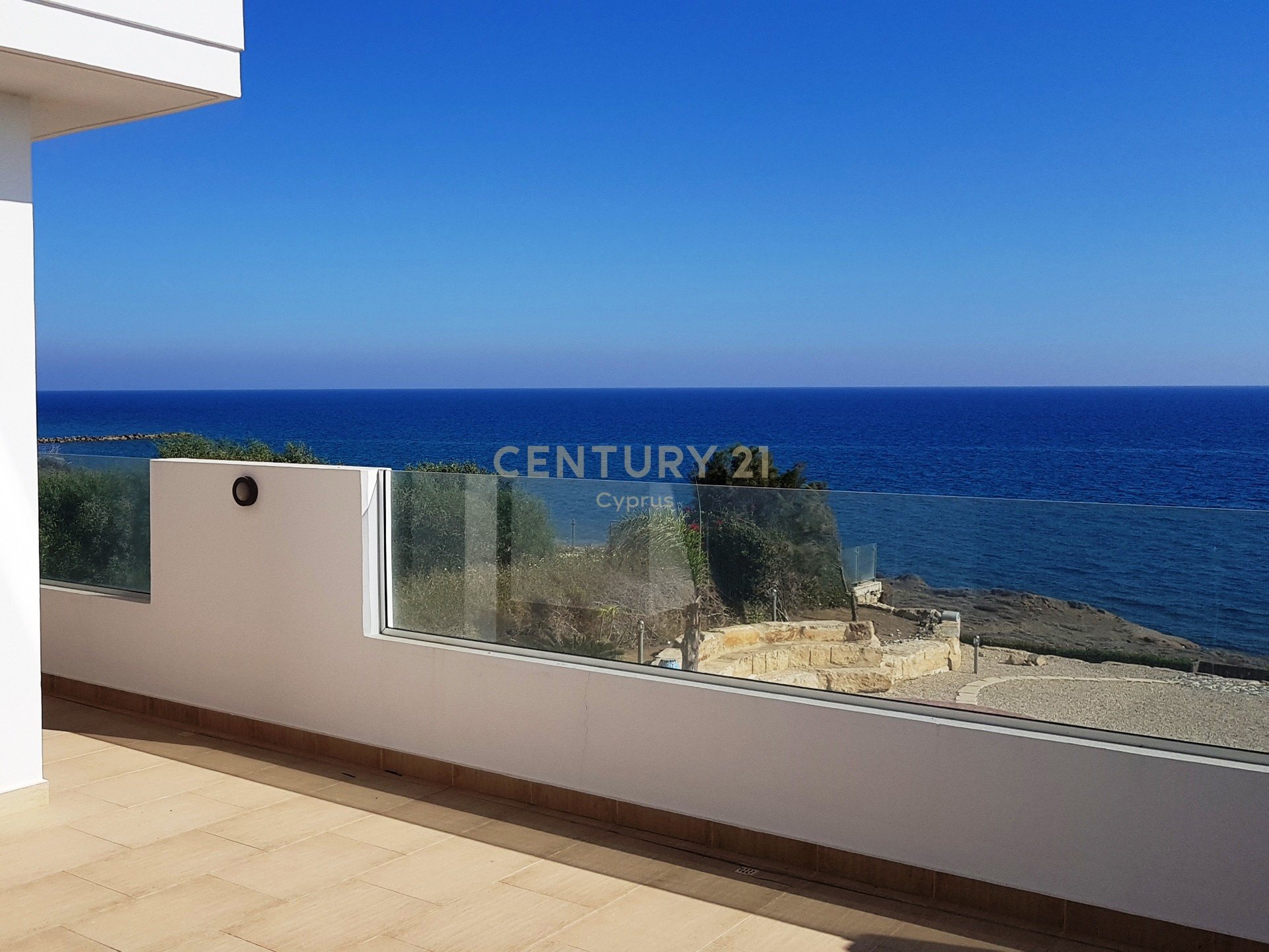 4 bedrooms Villa in Zygi, Larnaka, Cyprus No. 55857