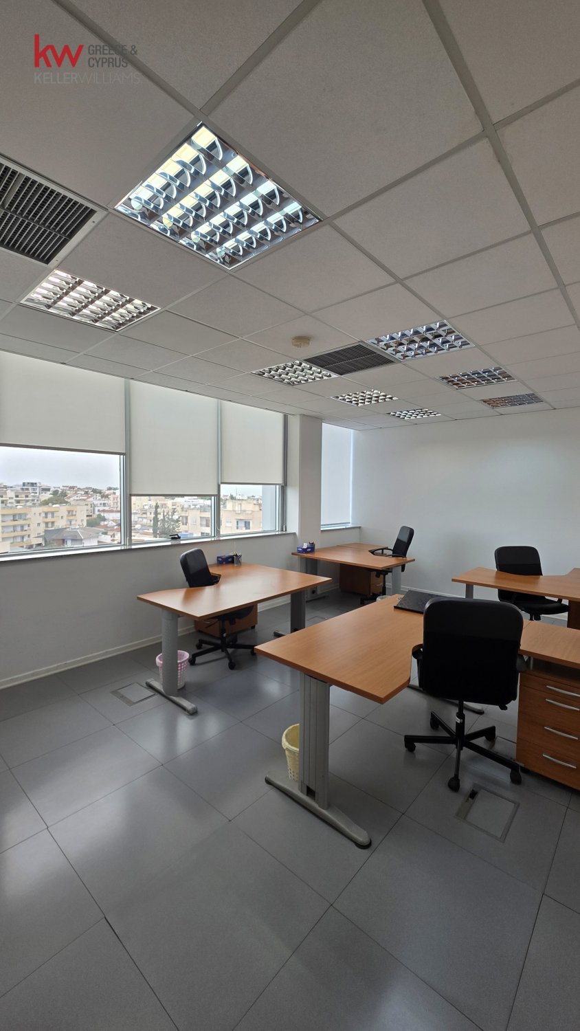 10 rooms Office in Aglandjia, Nicosia, Cyprus No. 39507