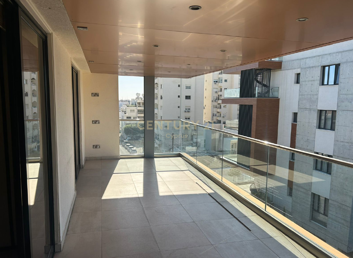 180m2 Oficina en Limassol, Chipre No. 53596