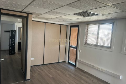 Офис 180м2 в Лимассол, Лимасол,  № 53596 12