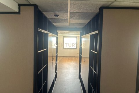 Офис 180м2 в Лимассол, Лимасол,  № 53596 5