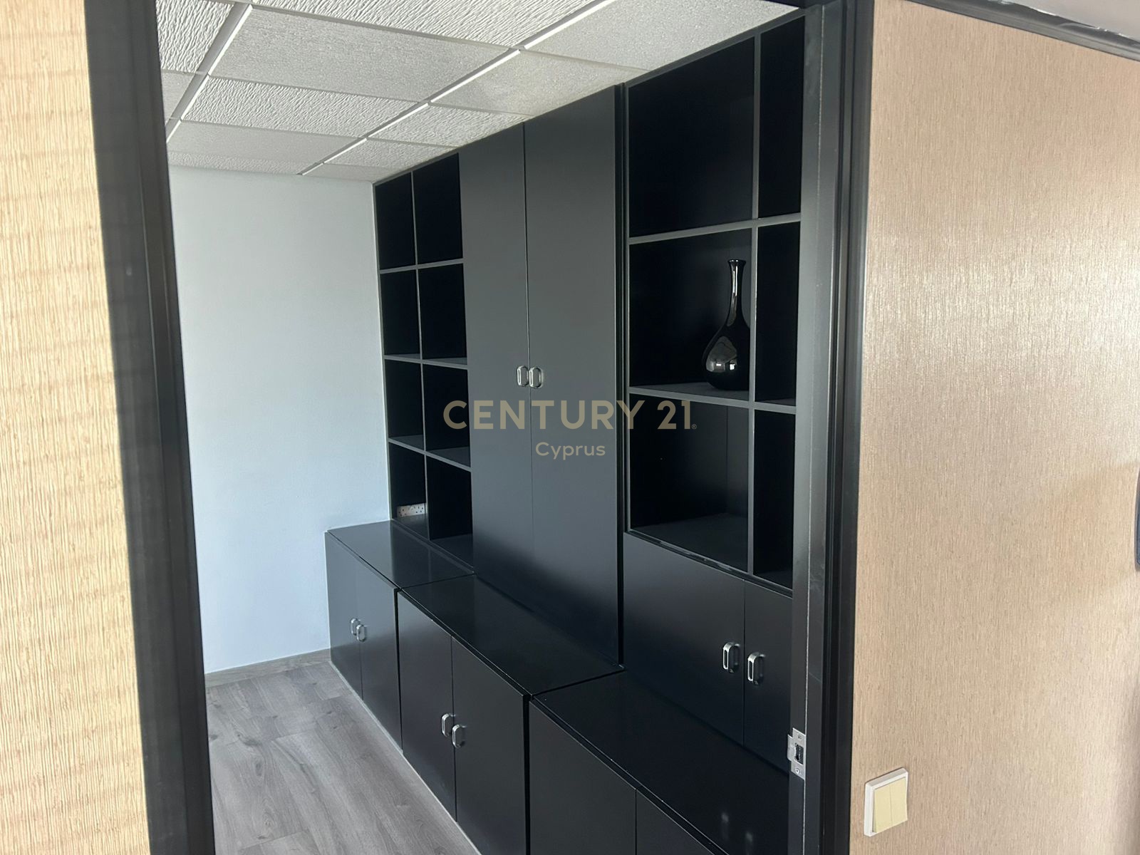 180m2 Oficina en Limassol, Chipre No. 53596
