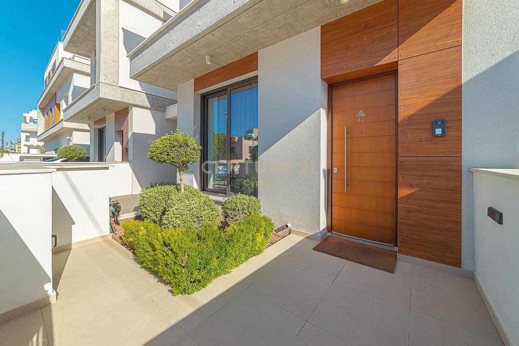 3 bedrooms Maisonette in Germasogeia, Limassol, Cyprus No. 55233