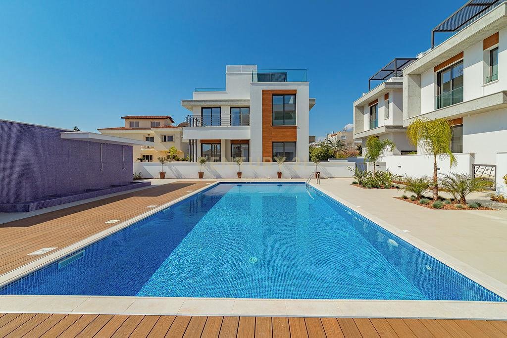 3 bedrooms Maisonette in Germasogeia, Limassol, Cyprus No. 55233