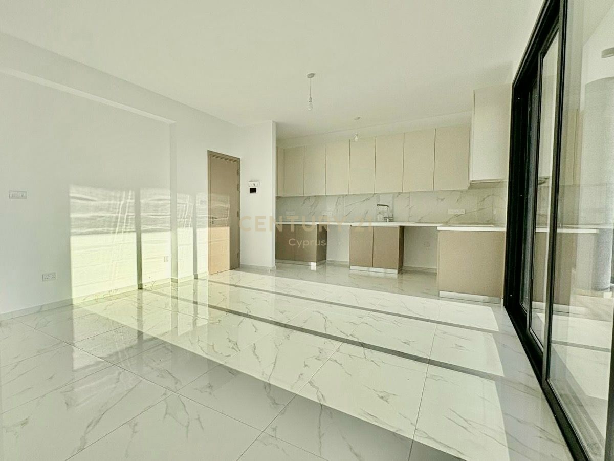 2 bedrooms Apartment in Mesa Geitonia, Limassol, Cyprus No. 55234