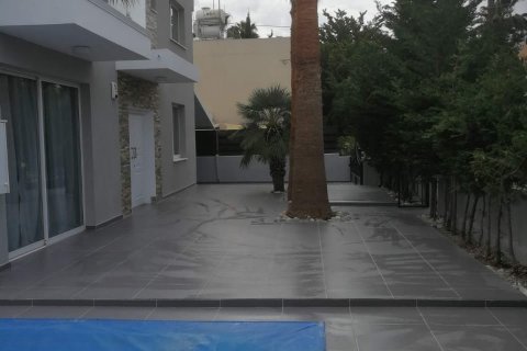5 bedrooms Villa in Limassol, No. 49482 18