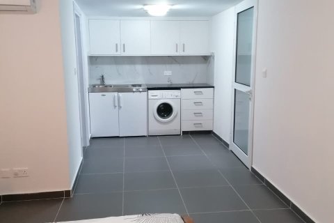 5 bedrooms Villa in Limassol, No. 49482 13