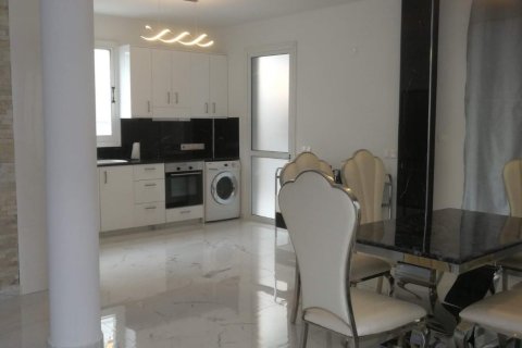 5 bedrooms Villa in Limassol, No. 49482 5
