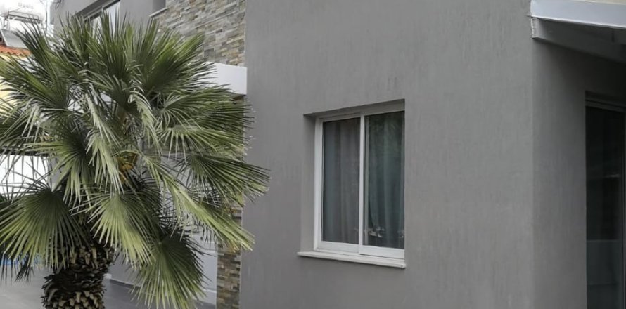 5 bedrooms Villa in Limassol, No. 49482