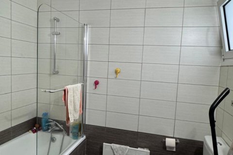 3 bedrooms Apartment in Strovolos, Nicosia, No. 40018 11