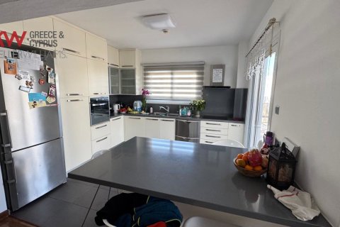 3 bedrooms Apartment in Strovolos, Nicosia, No. 40018 5