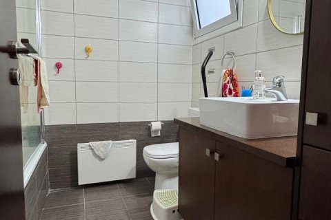 3 bedrooms Apartment in Strovolos, Nicosia, No. 40018 9