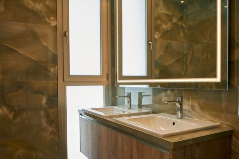 1 bedroom Apartment in Limassol,  No. 49310 8