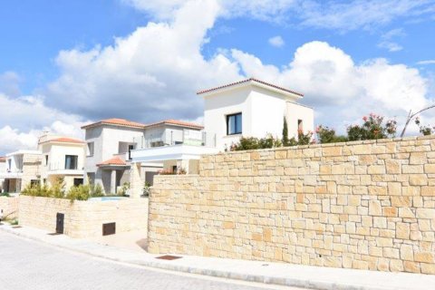 3 bedrooms Villa in Coral Bay, Pegeia, Paphos, Cyprus No. 25998