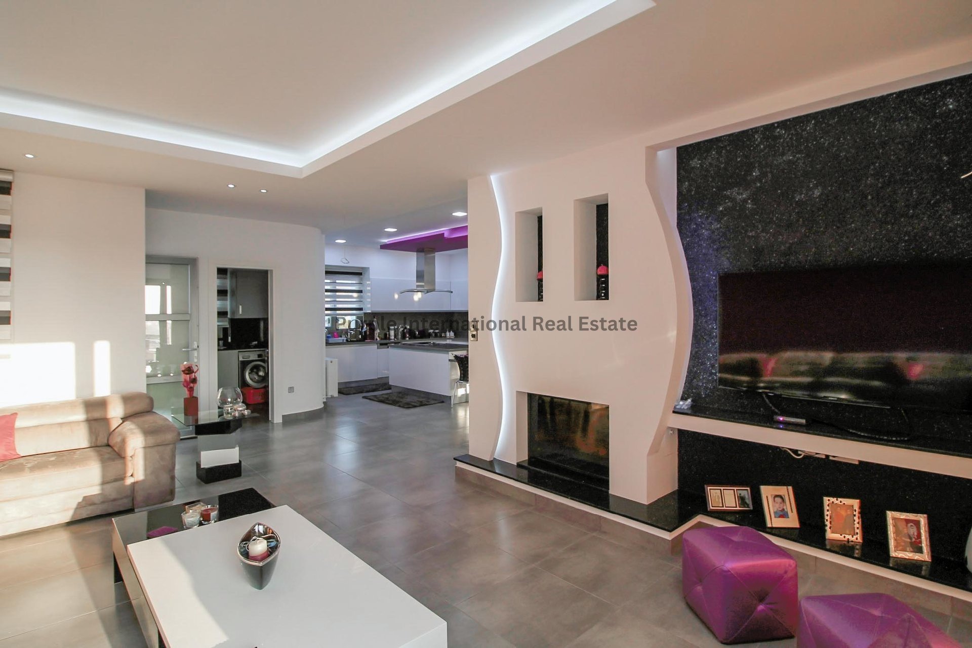 4 bedrooms Villa in Empa, Paphos, Cyprus No. 8163