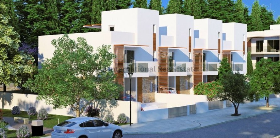 3 bedrooms Townhouse in Kato Paphos, Paphos, No. 8166