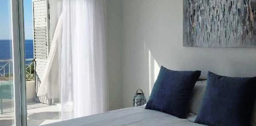 Вилла с 4 спальнями в Хлорака, Пафос,  № 8161